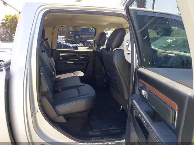 45398329 :رقم المزاد ، 1C6RR7NM8JS355044 vin ، 2018 Ram 1500 Laramie  4x4 5'7 Box مزاد بيع