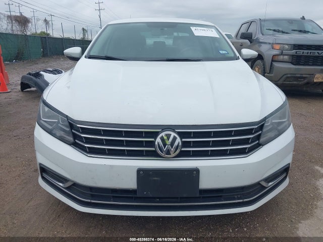 Aukcja sprzedaży 2018 Volkswagen Passat 2.0t R-line/2.0t S, vin: 1VWAA7A30JC016442, numer aukcji: 45398374