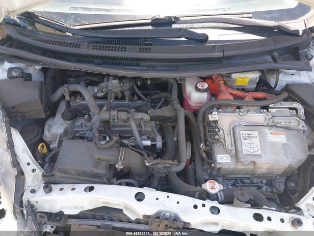 JTDKDTB31H1597638 Toyota Prius C One