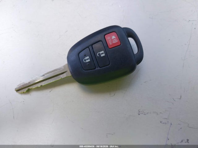 JTDKDTB31H1597638 Toyota Prius C One