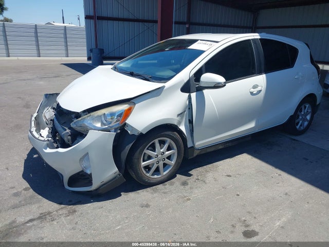 JTDKDTB31H1597638 Toyota Prius C One