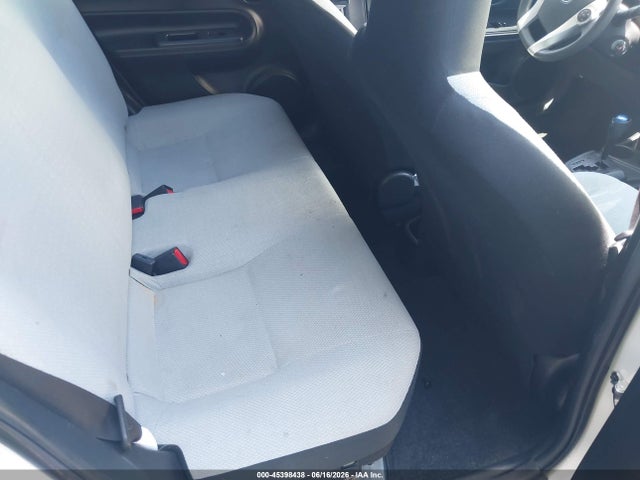 JTDKDTB31H1597638 Toyota Prius C One
