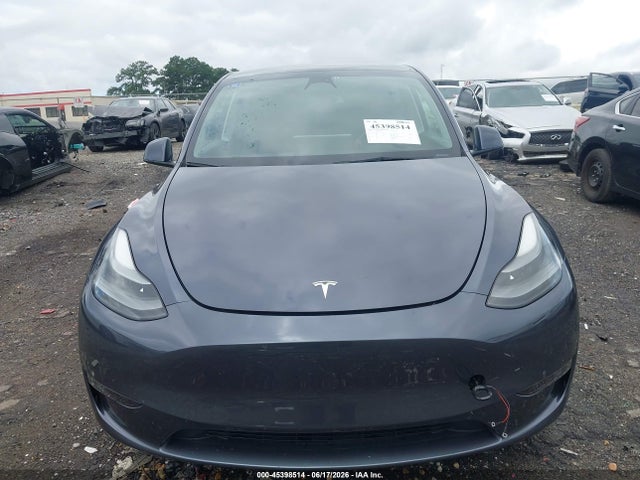 Продажа на аукционе авто 2023 Tesla Model Y Awd/long Range Dual Motor All-wheel Drive, vin: 7SAYGDEE9PF710555, номер лота: 45398514