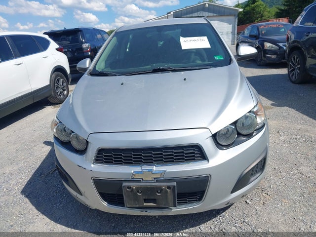 45398526 :رقم المزاد ، 1G1JC6SGXF4101162 vin ، 2015 Chevrolet Sonic Lt Auto مزاد بيع