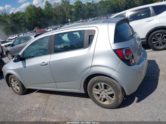 45398526 :رقم المزاد ، 1G1JC6SGXF4101162 vin ، 2015 Chevrolet Sonic Lt Auto مزاد بيع