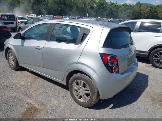 45398526 :رقم المزاد ، 1G1JC6SGXF4101162 vin ، 2015 Chevrolet Sonic Lt Auto مزاد بيع