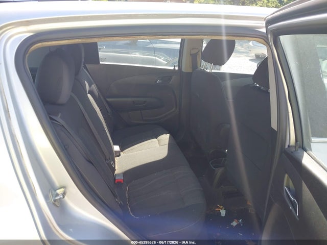 45398526 :رقم المزاد ، 1G1JC6SGXF4101162 vin ، 2015 Chevrolet Sonic Lt Auto مزاد بيع
