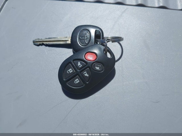 5TDXZ3DC8HS818305 Toyota Sienna Se 8 Passenger