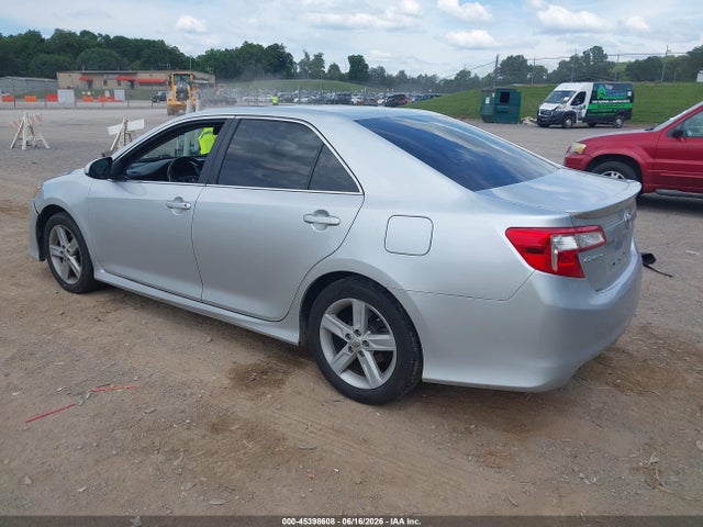45398608 :رقم المزاد ، 4T1BF1FK7DU671097 vin ، 2013 Toyota Camry Se مزاد بيع