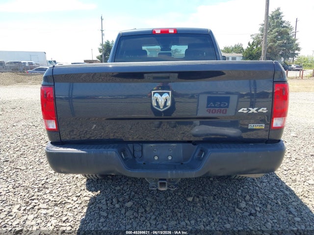 1C6RR7FG4KS661927 RAM 1500 Classic Tradesman 4x4 6&#039;4 Box
