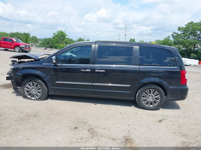 Продаж на аукціоні авто 2016 Chrysler Town & Country Touring-l Anniversary Edition, vin: 2C4RC1CG5GR207612, номер лоту: 45398672