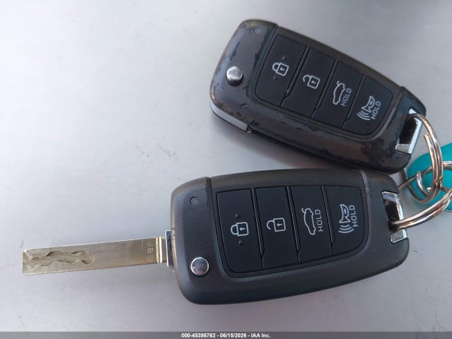 5NPLL4AG6MH046724 Hyundai ELANTRA SE