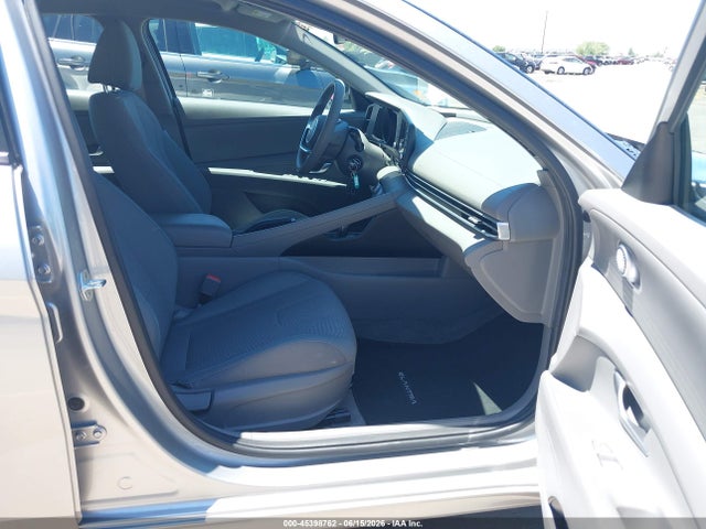 5NPLL4AG6MH046724 Hyundai ELANTRA SE