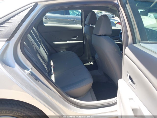 5NPLL4AG6MH046724 Hyundai ELANTRA SE