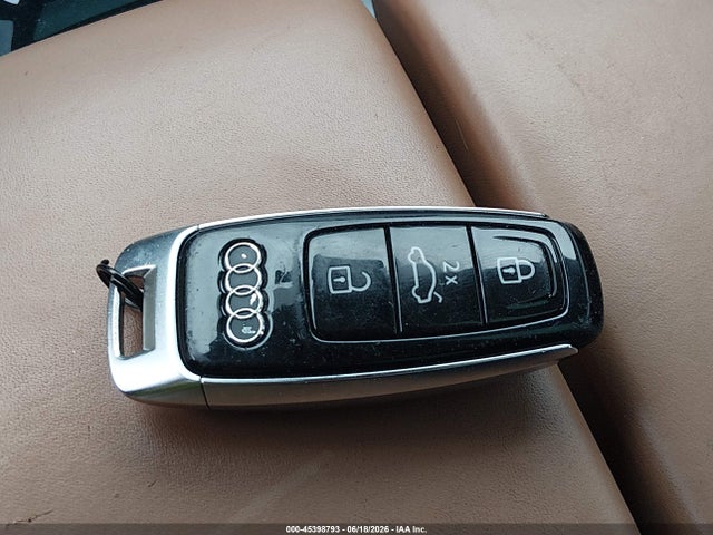 45398793 :رقم المزاد ، WAU8SAF84LN007005 vin ، 2020 Audi S8 Tfsi Quattro Tiptronic مزاد بيع