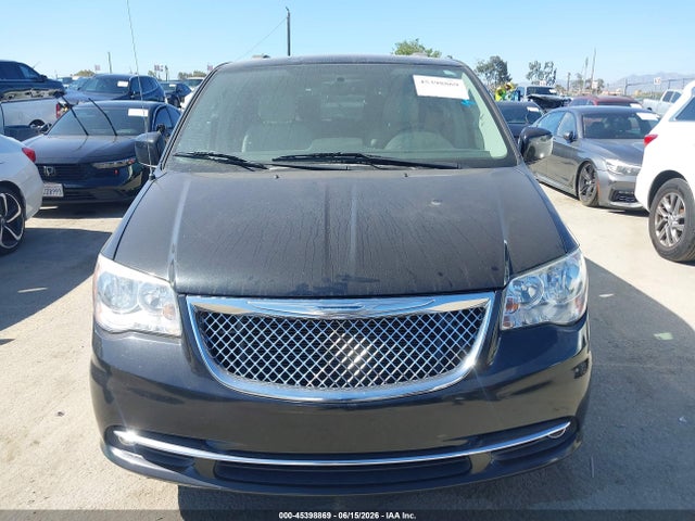 2015 Chrysler Town & Country Touring მანქანა იყიდება აუქციონზე, vin: 2C4RC1BG0FR577821, აუქციონის ნომერი: 45398869