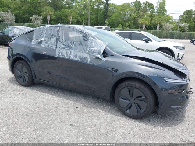Tesla Model Y Premium Rear-wheel Drive/rear-wheel Drive 2026 7SAYGDED8TF543042 главное изображение