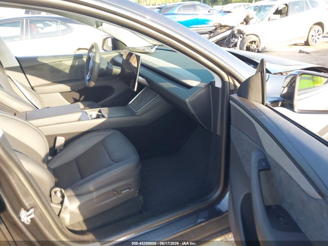 45398950 :رقم المزاد ، 7SAYGDED8TF543042 vin ، 2026 Tesla Model Y Premium Rear-wheel Drive/rear-wheel Drive مزاد بيع
