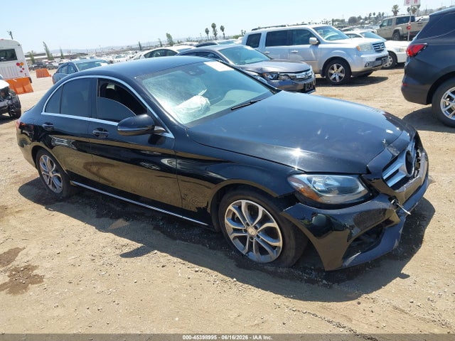 Mercedes-Benz C 300 2017 55SWF4JB4HU194530 главное изображение