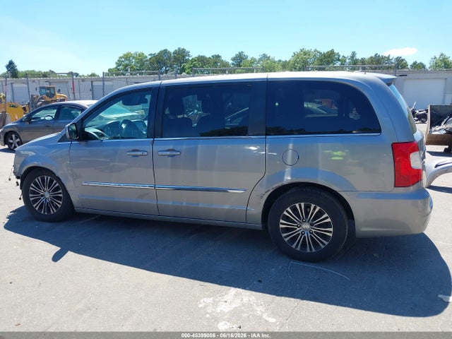 Auction sale of the 2014 Chrysler Town & Country S, vin: 2C4RC1HG4ER177850, lot number: 45399086