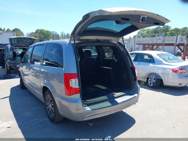 Auction sale of the 2014 Chrysler Town & Country S, vin: 2C4RC1HG4ER177850, lot number: 45399086