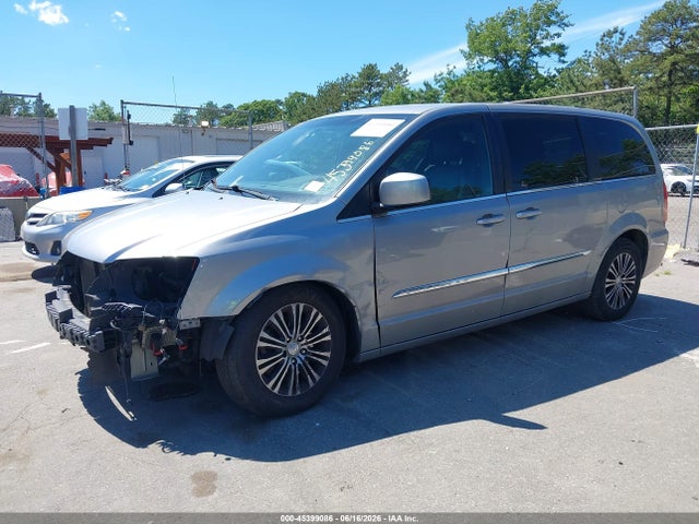 Auction sale of the 2014 Chrysler Town & Country S, vin: 2C4RC1HG4ER177850, lot number: 45399086