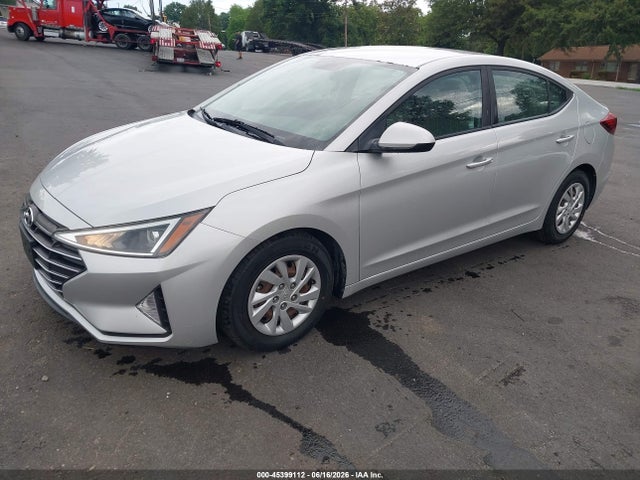 Hyundai ELANTRA SE 2019 5NPD74LF5KH486640 Image 2