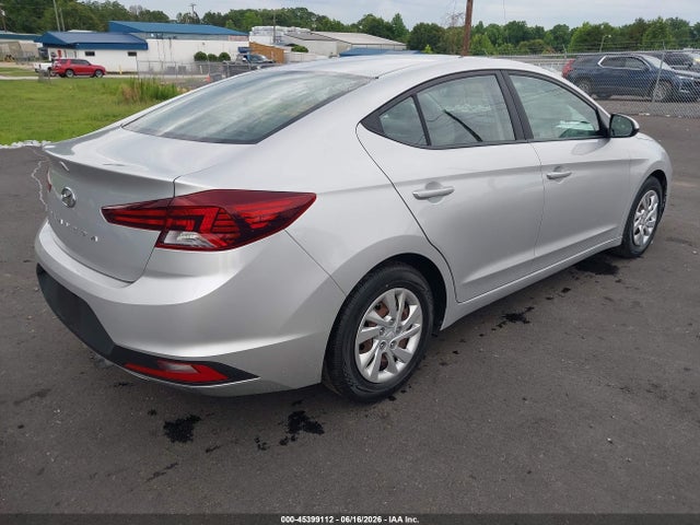 Hyundai ELANTRA SE 2019 5NPD74LF5KH486640 Image 4