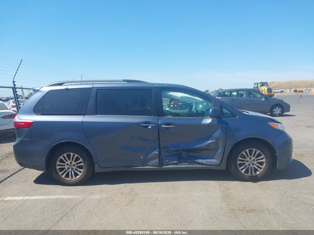 5TDYK3DC7FS620563 Toyota Sienna Xle Premium 8 Passenger