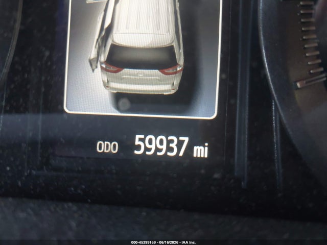 5TDYK3DC7FS620563 Toyota Sienna Xle Premium 8 Passenger