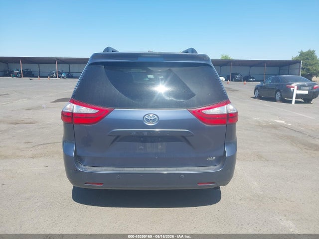 5TDYK3DC7FS620563 Toyota Sienna Xle Premium 8 Passenger