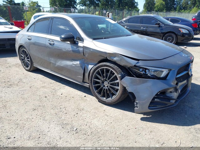 Mercedes-Benz A 220 2019 WDD3G4EB0KW027683 zdjęcie główne