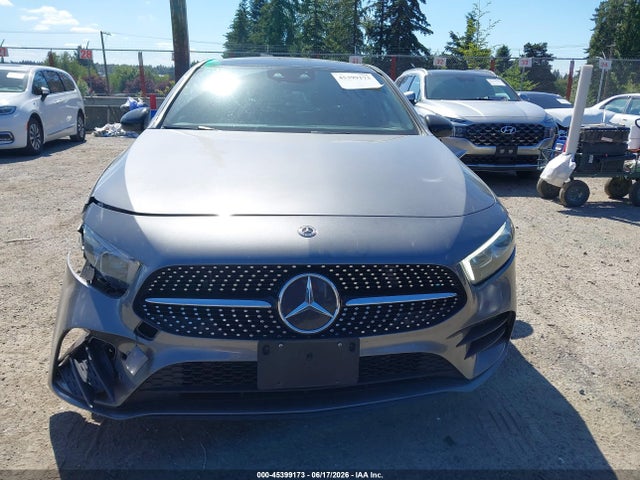 Mercedes-Benz A 220 2019 WDD3G4EB0KW027683 Image 12