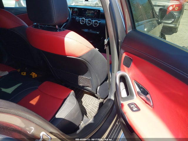 Mercedes-Benz A 220 2019 WDD3G4EB0KW027683 Image 8