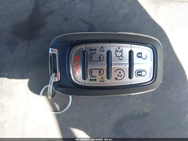Chrysler Pacifica Hybrid Touring L 2023 2C4RC1L7XPR575669 Image 11