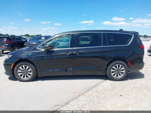 Chrysler Pacifica Hybrid Touring L 2023 2C4RC1L7XPR575669 Image 19