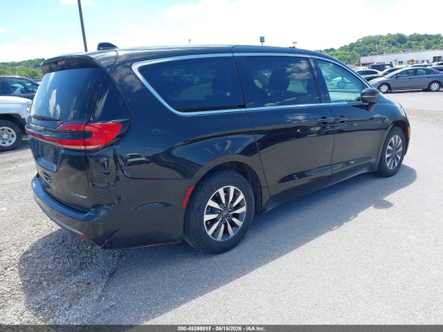 Chrysler Pacifica Hybrid Touring L 2023 2C4RC1L7XPR575669 Image 4