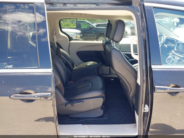 Chrysler Pacifica Hybrid Touring L 2023 2C4RC1L7XPR575669 Image 8