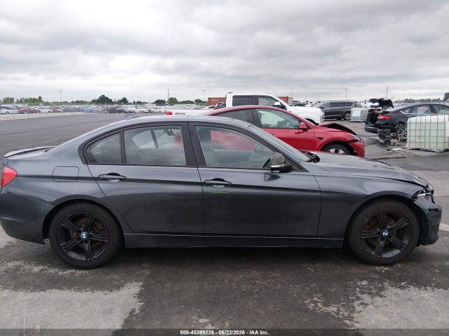 2013 Bmw 328i მანქანა იყიდება აუქციონზე, vin: WBA3A5G56DNP23933, აუქციონის ნომერი: 45399226