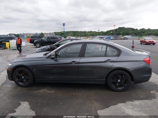 2013 Bmw 328i მანქანა იყიდება აუქციონზე, vin: WBA3A5G56DNP23933, აუქციონის ნომერი: 45399226