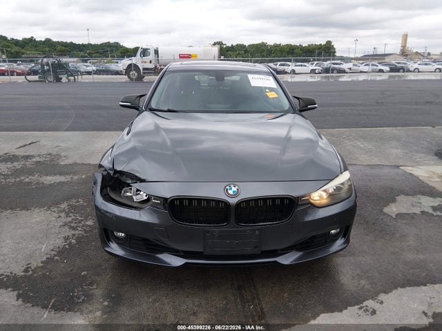 2013 Bmw 328i მანქანა იყიდება აუქციონზე, vin: WBA3A5G56DNP23933, აუქციონის ნომერი: 45399226
