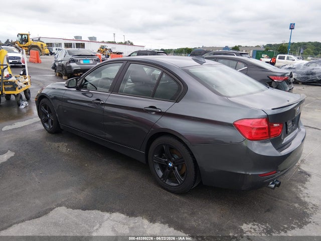 2013 Bmw 328i მანქანა იყიდება აუქციონზე, vin: WBA3A5G56DNP23933, აუქციონის ნომერი: 45399226
