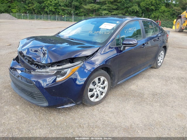 Toyota COROLLA LE 2025 5YFB4MDE1SP260636 Image 2