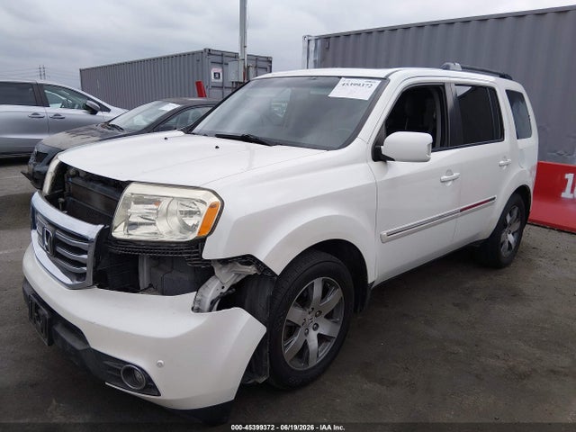 Honda Pilot Touring 2015 5FNYF3H90FB002895 Image 2