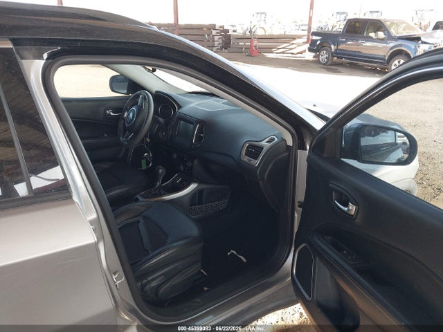 3C4NJCBB5JT408615 Jeep Compass Latitude Fwd