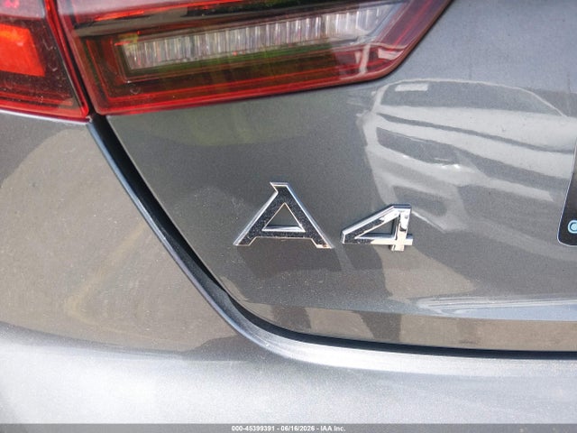 2019 Audi A4 45 Premium მანქანა იყიდება აუქციონზე, vin: WAUENAF43KN011875, აუქციონის ნომერი: 45399391