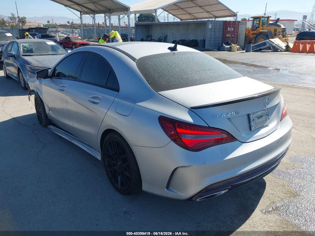 Mercedes-Benz CLA 250 2019 WDDSJ4EB4KN721151 Image 3