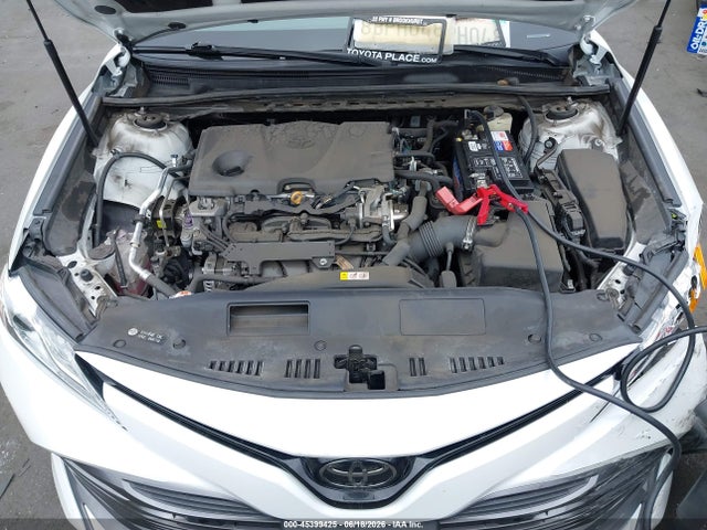 4T1B11HK1JU047805 Toyota CAMRY XLE