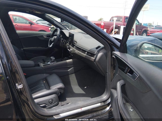 2024 Audi A4 Premium Plus 45 Tfsi S Line Quattro S Tronic მანქანა იყიდება აუქციონზე, vin: WAUEAAF43RA051158, აუქციონის ნომერი: 45399469