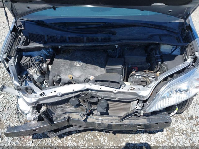 45399542 :رقم المزاد ، 5TDKZ3DC3HS840514 vin ، 2017 Toyota Sienna Le 8 Passenger مزاد بيع